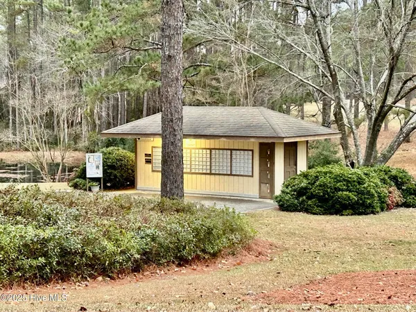 $475,000 | 30081 West Lake Drive, Wagram, NC 28396