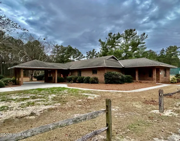 $475,000 | 30081 West Lake Drive, Wagram, NC 28396