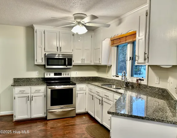 $475,000 | 30081 West Lake Drive, Wagram, NC 28396