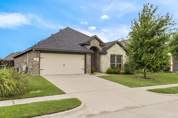 $2,500 | 127 Garden Grove Drive, Waxahachie, TX 75165