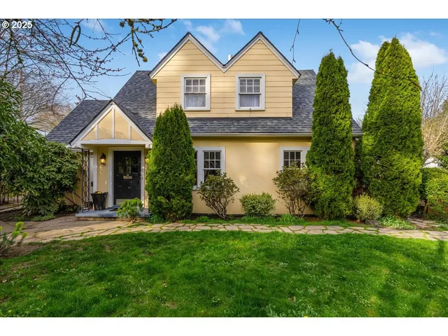 $649,000 | 5390 Grove Street, West Linn, OR 97068