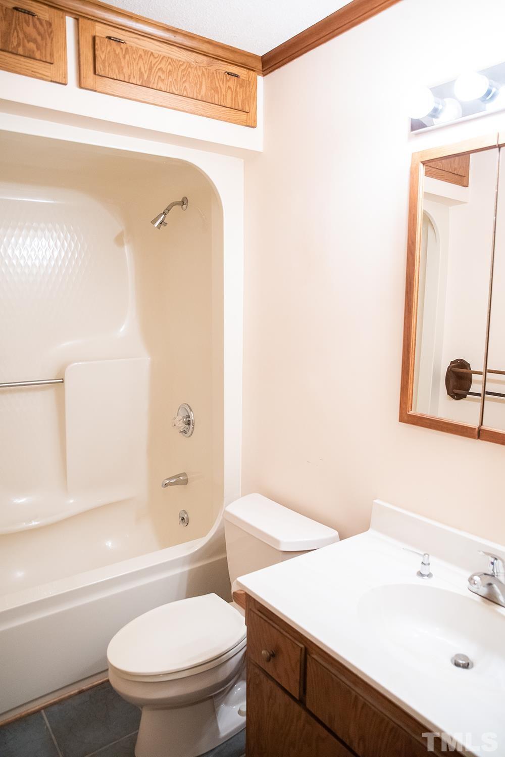 359 Dixon Road Graham, NC 27253 - Photo 10 of 26 Gallery Image 10