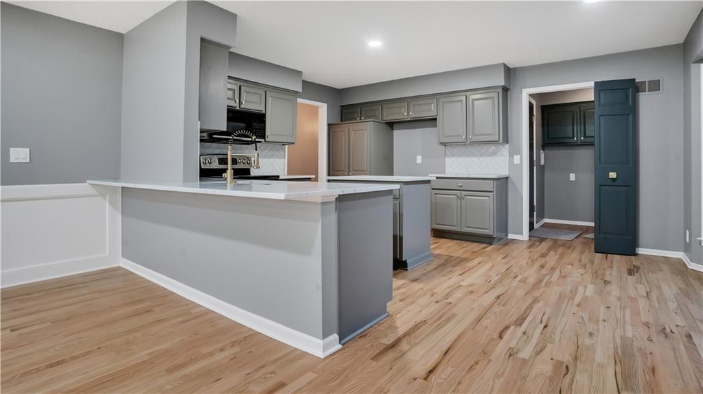 13709 South Edinburgh Street Olathe, KS 66062 - Photo 6 of 34