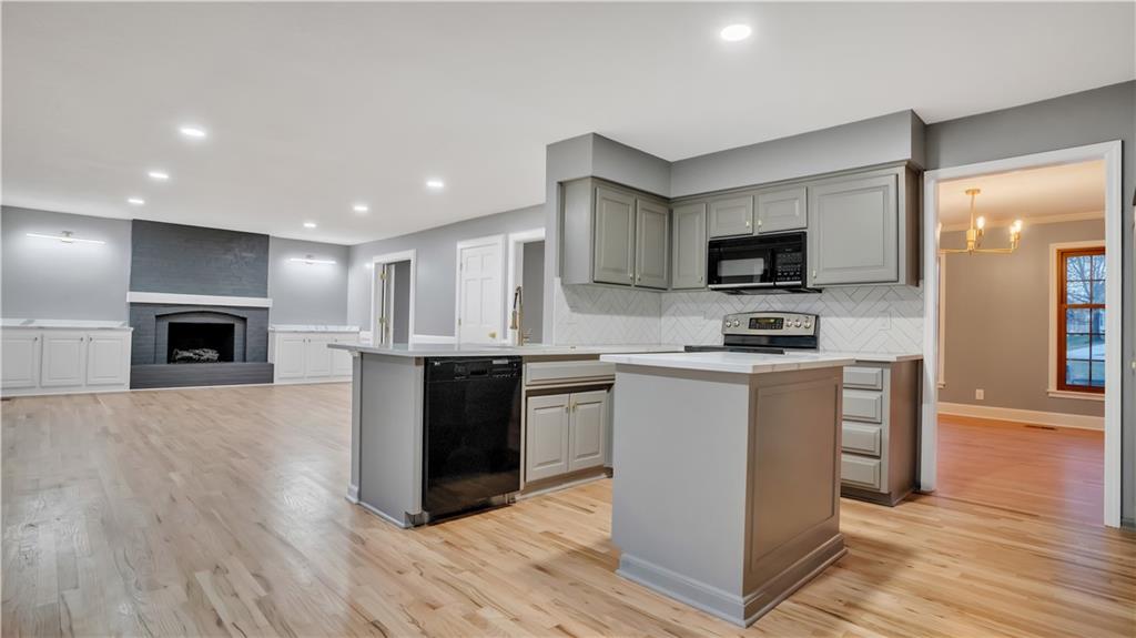 13709 South Edinburgh Street Olathe, KS 66062 - Photo 7 of 34