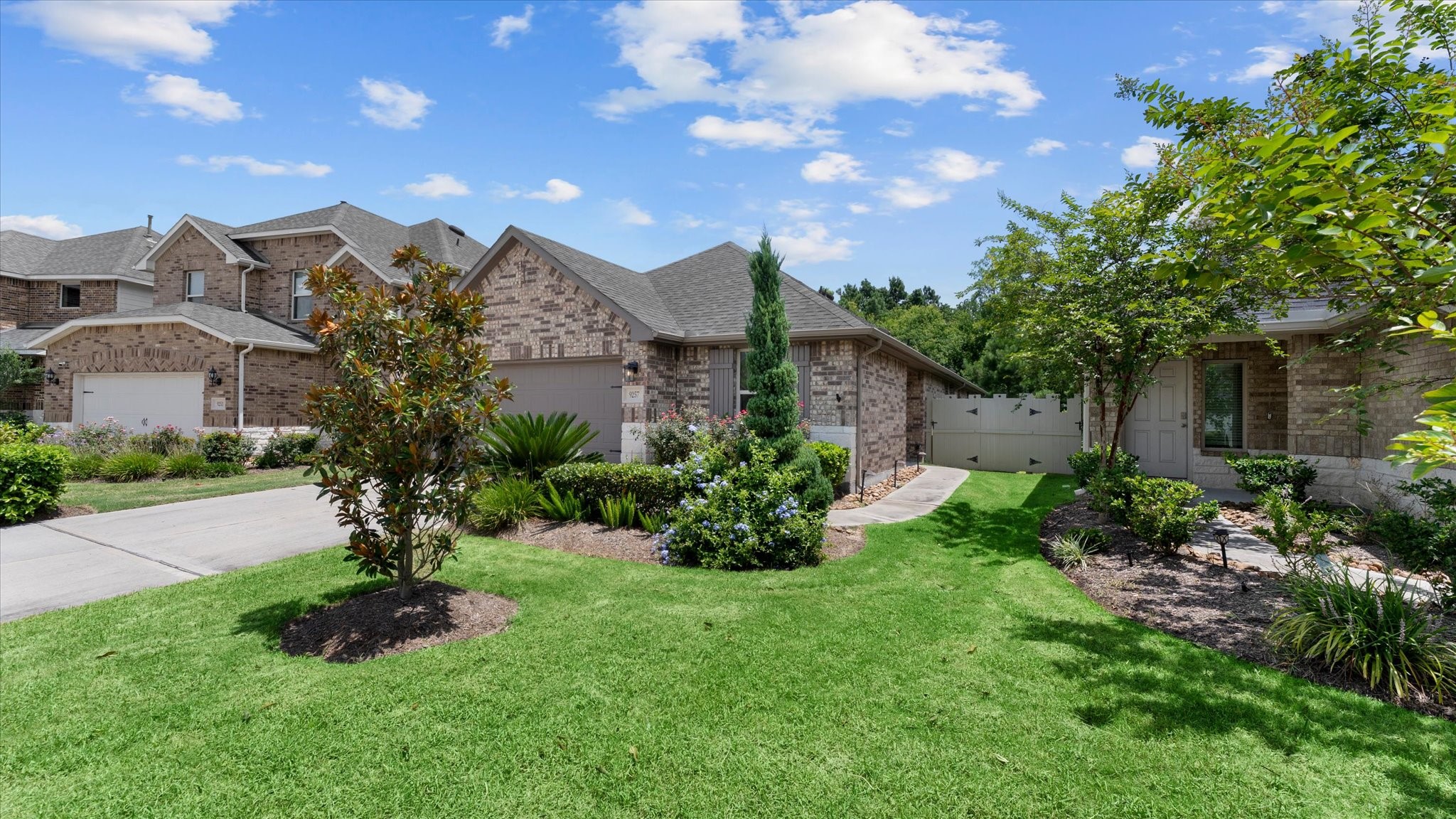 9257 Inland Leather Lane Conroe, TX 77385 - Photo 2 of 39