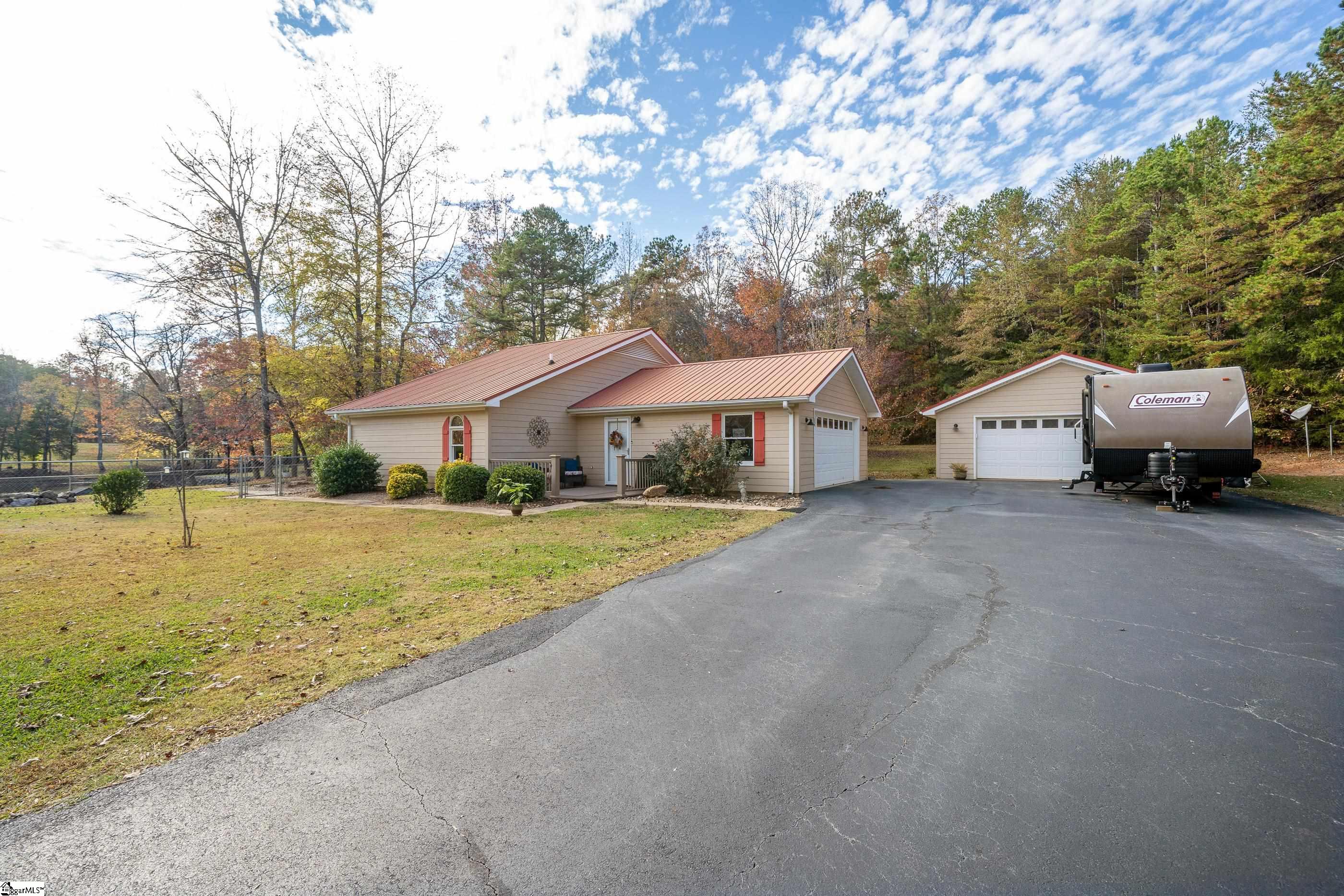 3985 Pickens Creek Road Hodges, SC 29653 - Photo 3 of 33 Gallery Image 3