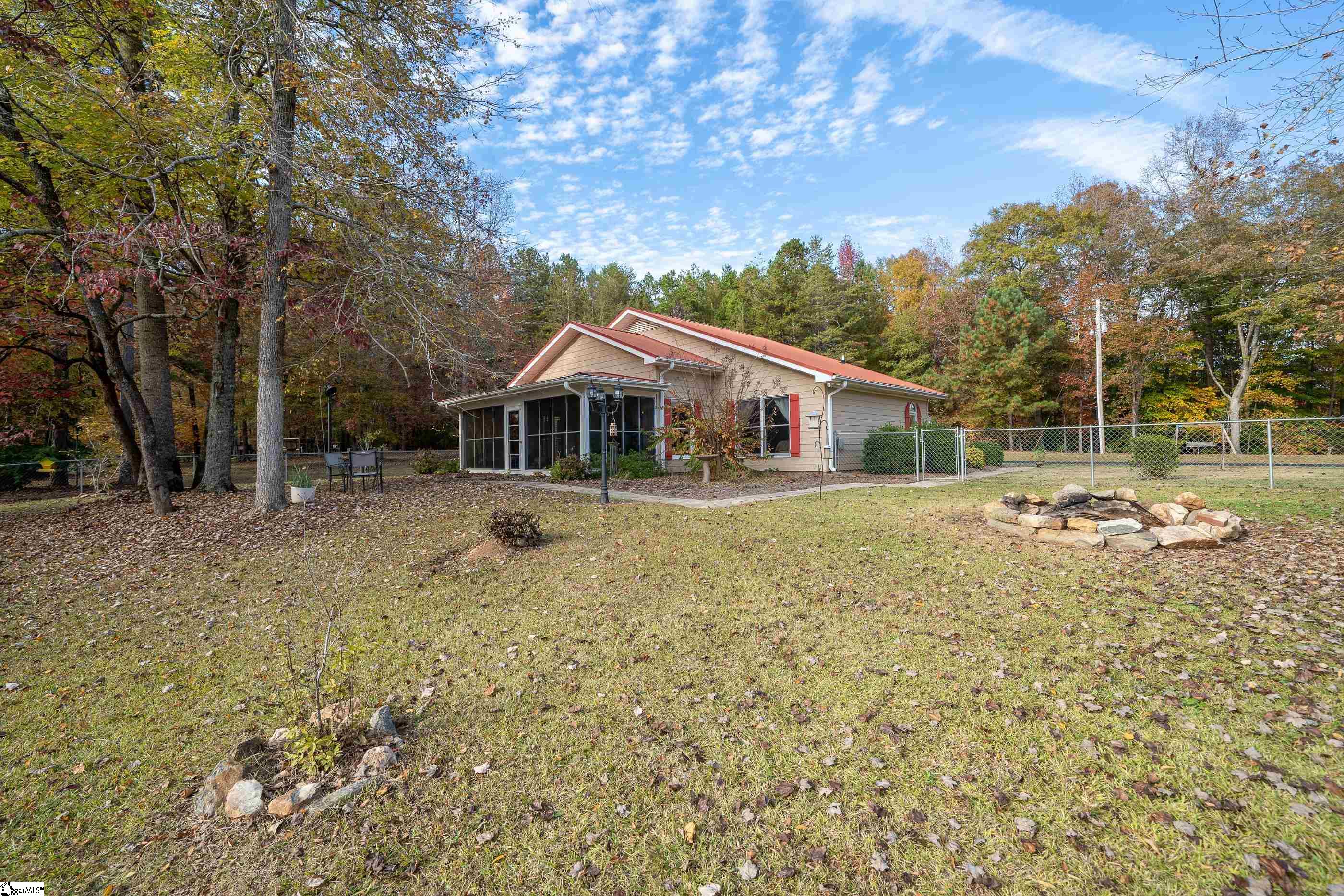 3985 Pickens Creek Road Hodges, SC 29653 - Photo 6 of 33 Gallery Image 6