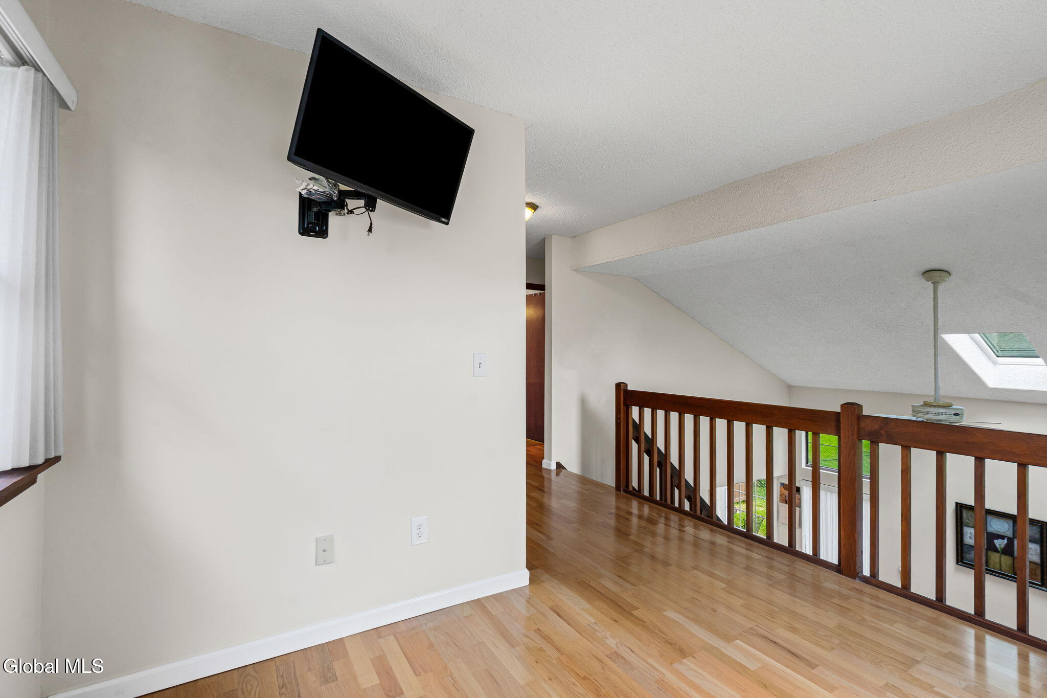 4 Oxford Road Bethlehem, NY 12159 - Photo 24 of 40 24-web-or-mls-4-oxford-rd