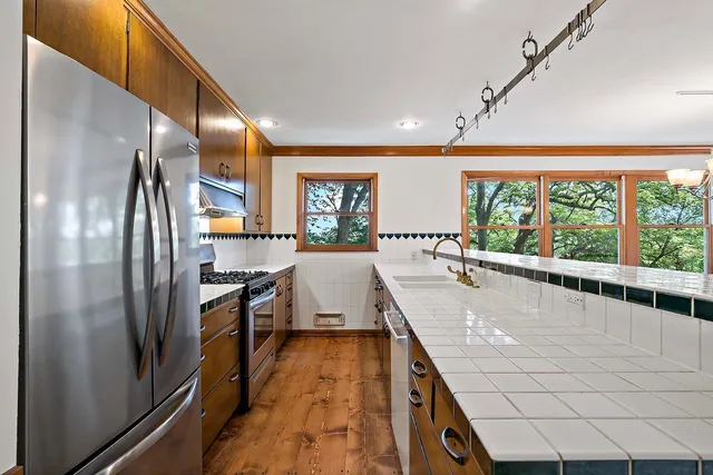 $660,000 | 10325 10th Ave Circle South, Bloomington, MN 55420