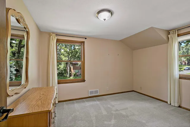 $660,000 | 10325 10th Ave Circle South, Bloomington, MN 55420