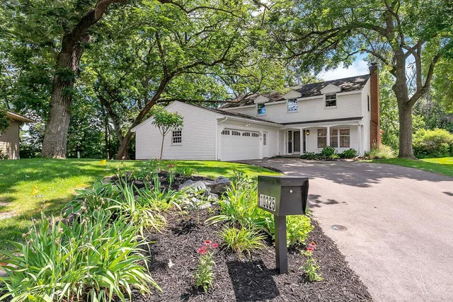 $660,000 | 10325 10th Ave Circle South, Bloomington, MN 55420