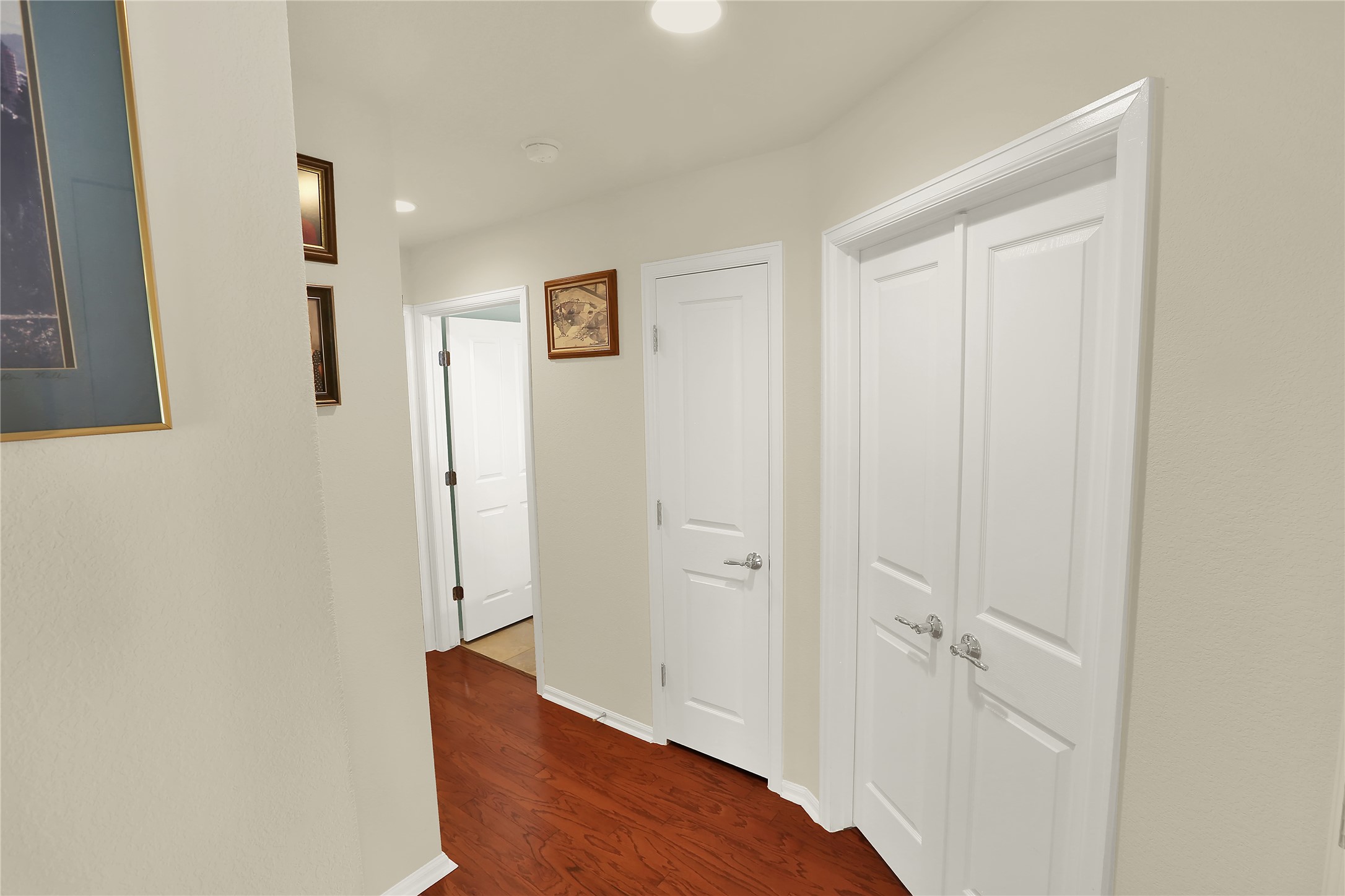104 Sheldon Lake Drive Georgetown, TX 78633 - Photo 19 of 40 an entryway to room with wooden floor