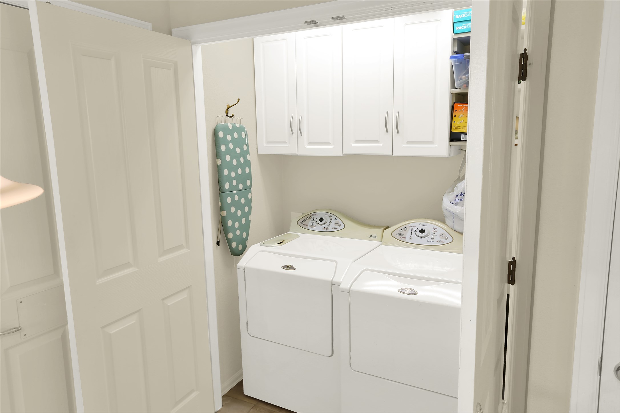 104 Sheldon Lake Drive Georgetown, TX 78633 - Photo 7 of 40 a utility room with dryer and washer