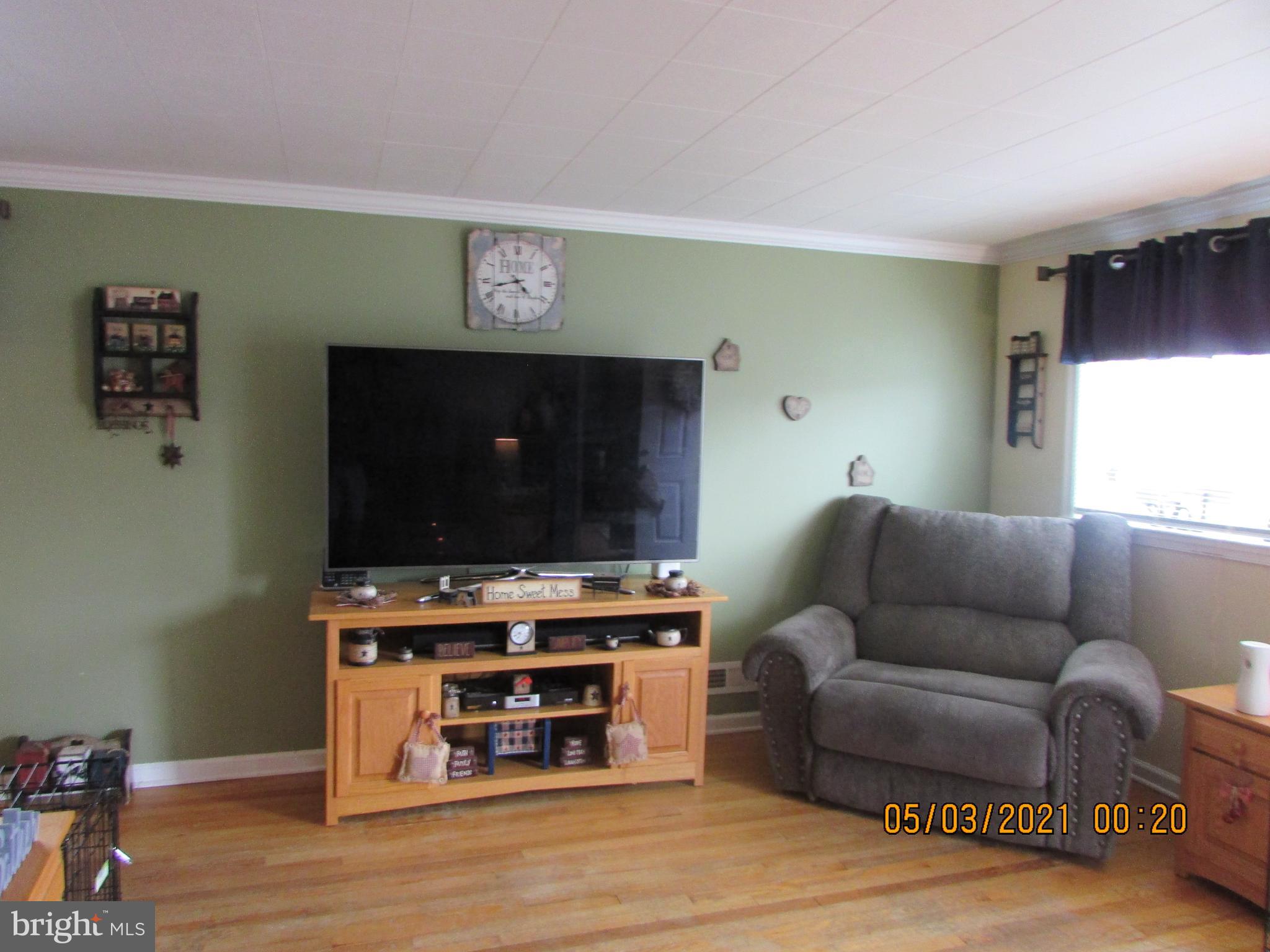 7894 Harold Road Baltimore, MD 21222 - Photo 11 of 28 ANOTHER VIEW OF LARGE LIVING ROOM