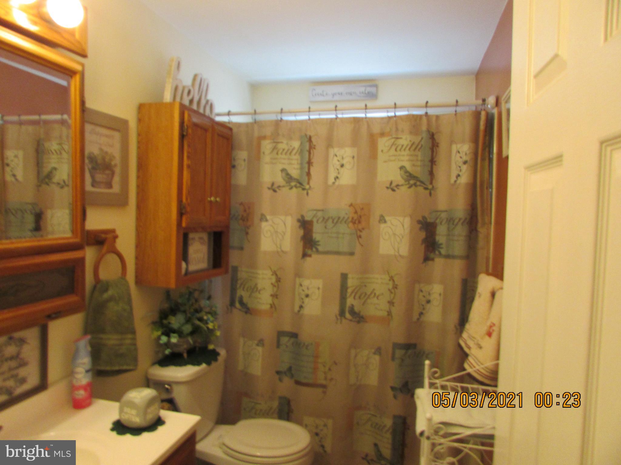 7894 Harold Road Baltimore, MD 21222 - Photo 21 of 28 BATHROOM