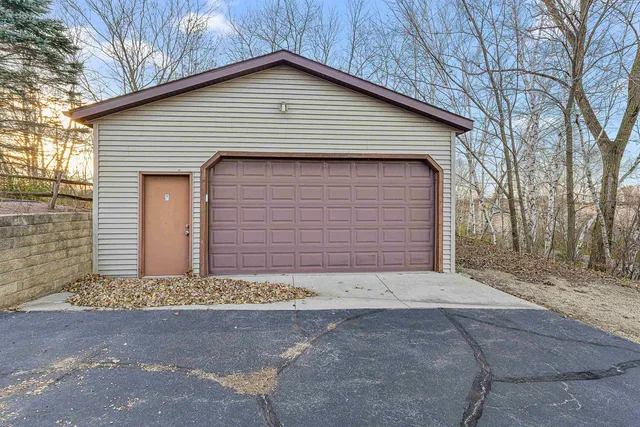 $799,000 | W9109 Brazelton Drive, Kewaskum, WI 53040