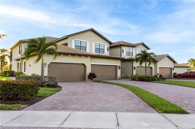 $530,000 | 2351 Montserrat Lane, Unit 101, Naples, FL 34120
