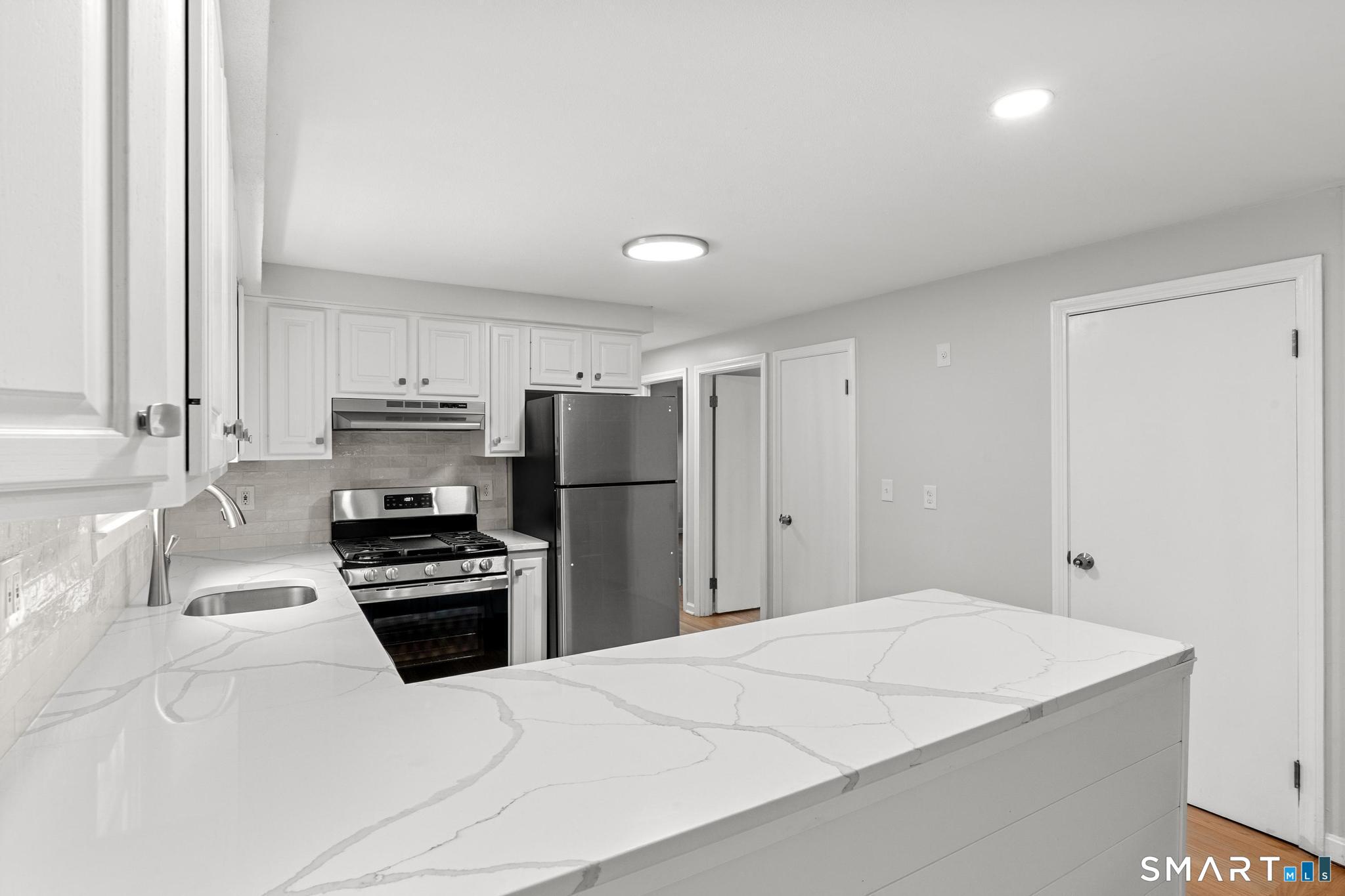 173 Timber Trail Wethersfield, CT 06109 - Photo 17 of 39 Gallery Image 17