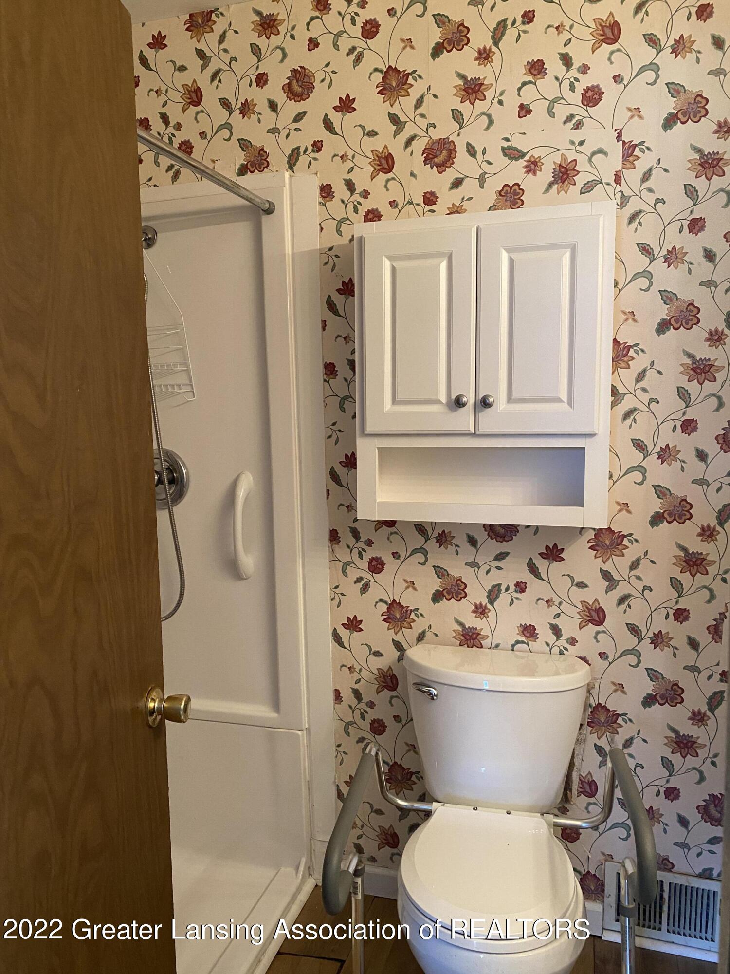 3932 Hunters Ridge Drive, Unit 1 Lansing, MI 48911 - Photo 8 of 10 7140BE67-703A-4580-9855-41C53F2C9459