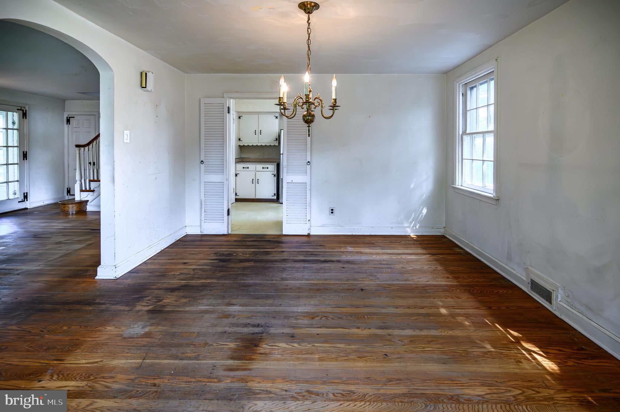 540 Beaver Road Glenside, PA 19038 - Photo 9 of 30 Great Light, Roomy