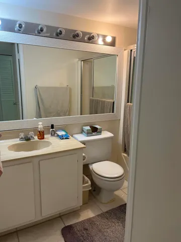 $1,400 | 110 Lake Anne Drive, Unit 110, West Palm Beach, FL 33411