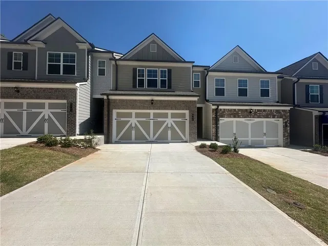 $378,770 | 5647 Chickory Drive, Unit 119, Flowery Branch, GA 30542