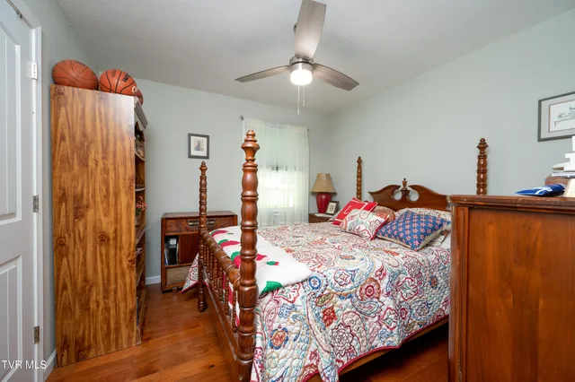 $300,000 | 1736 Valley View Drive, Big Stone Gap, VA 24219