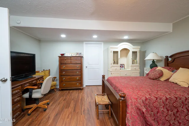 $300,000 | 1736 Valley View Drive, Big Stone Gap, VA 24219