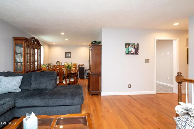 $300,000 | 1736 Valley View Drive, Big Stone Gap, VA 24219