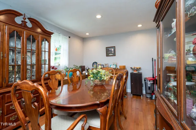 $300,000 | 1736 Valley View Drive, Big Stone Gap, VA 24219