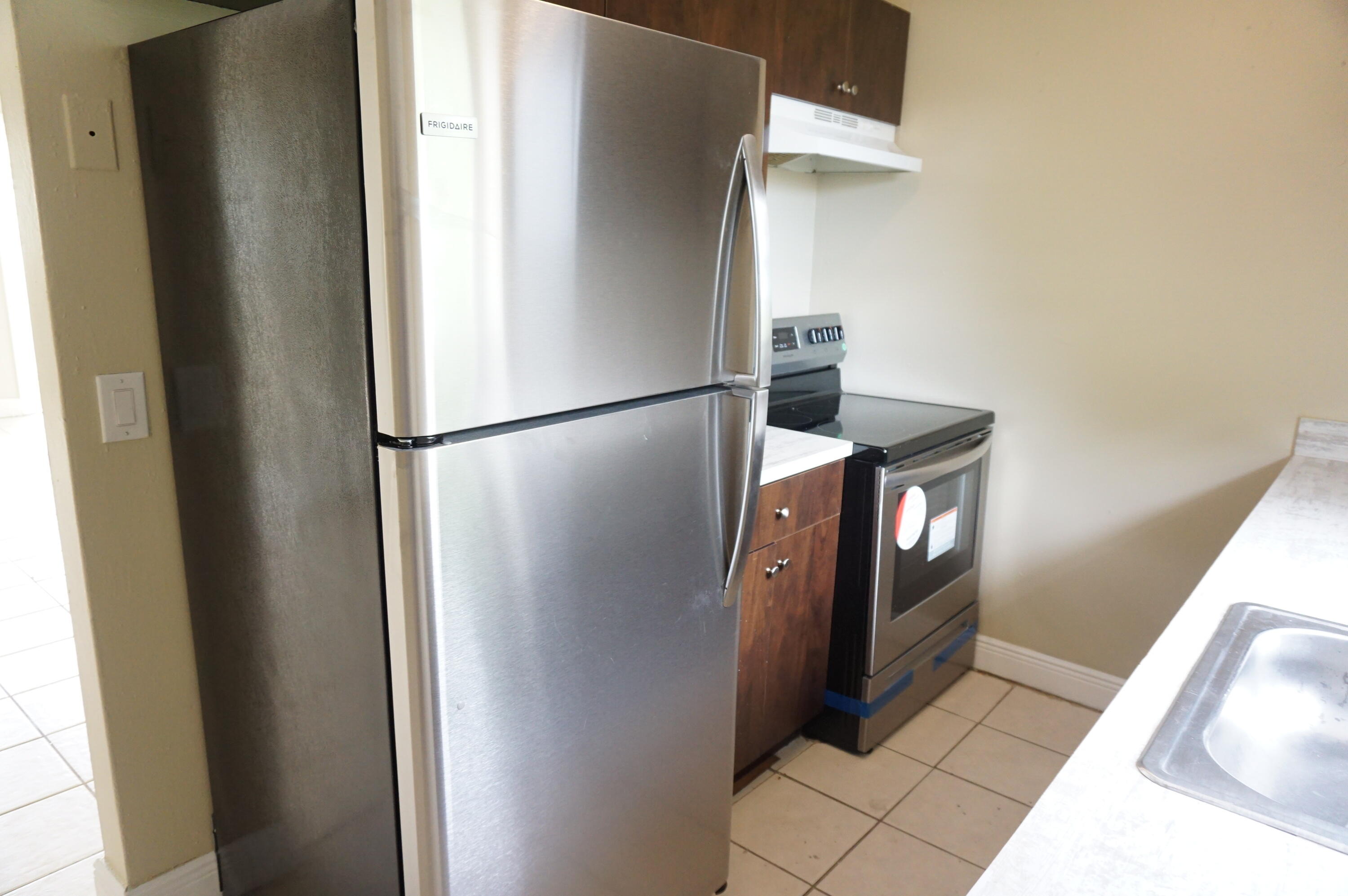 1601 West 37th Street, Unit 4 Riviera Beach, FL 33404 - Photo 5 of 6 DSC06717