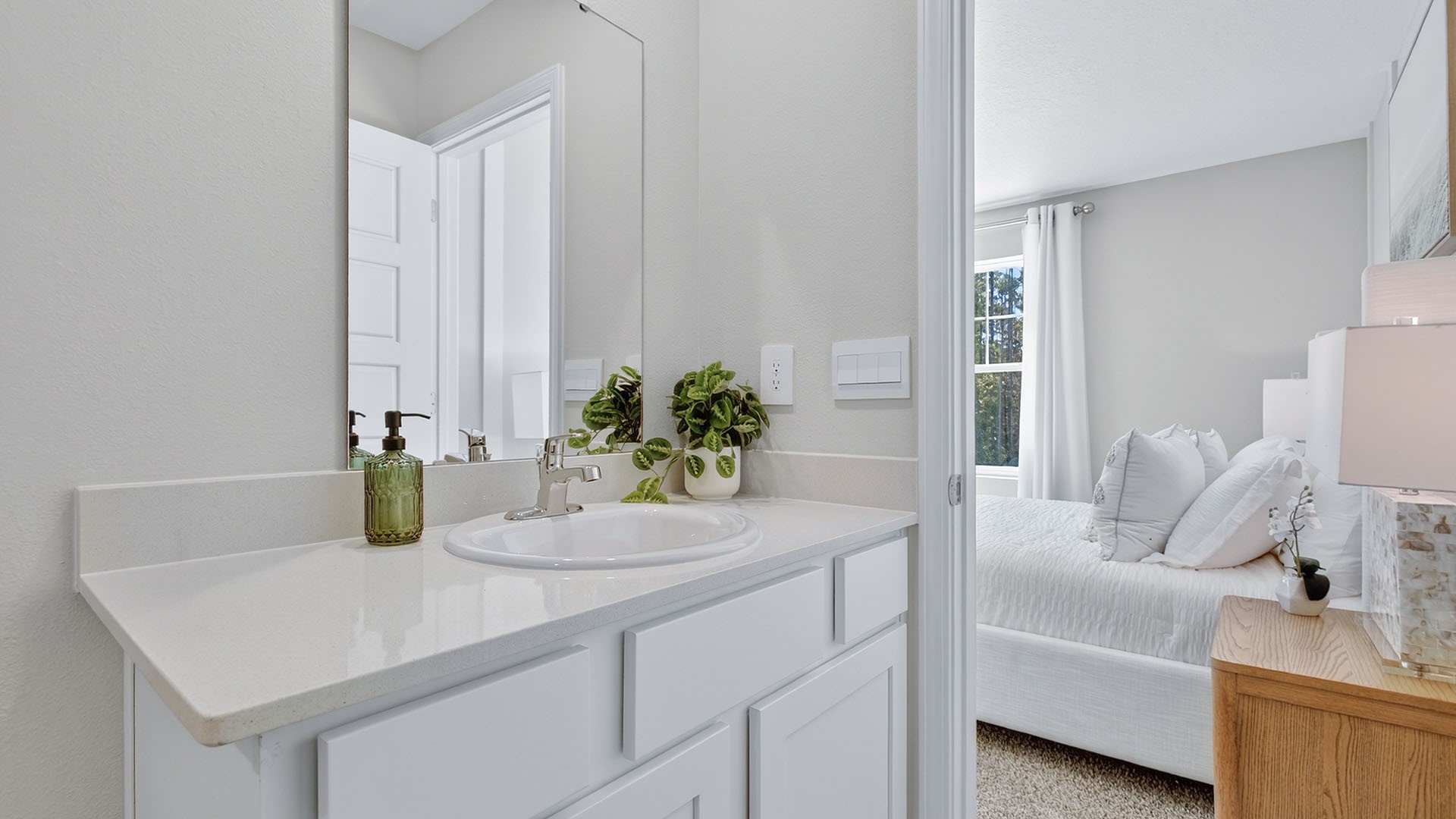 304 Counsel Street Yulee, FL 32097 - Photo 17 of 40 Photo of Model Home