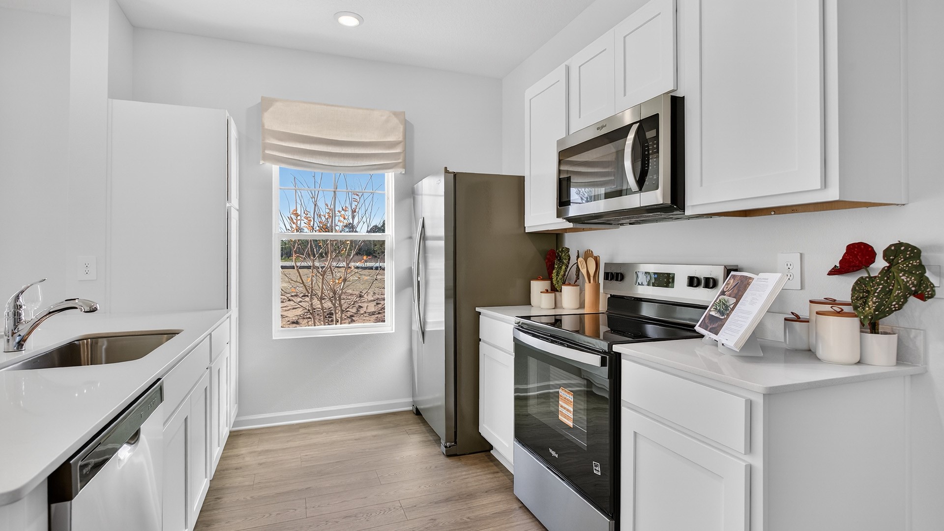 304 Counsel Street Yulee, FL 32097 - Photo 10 of 40 Photo of Model Home