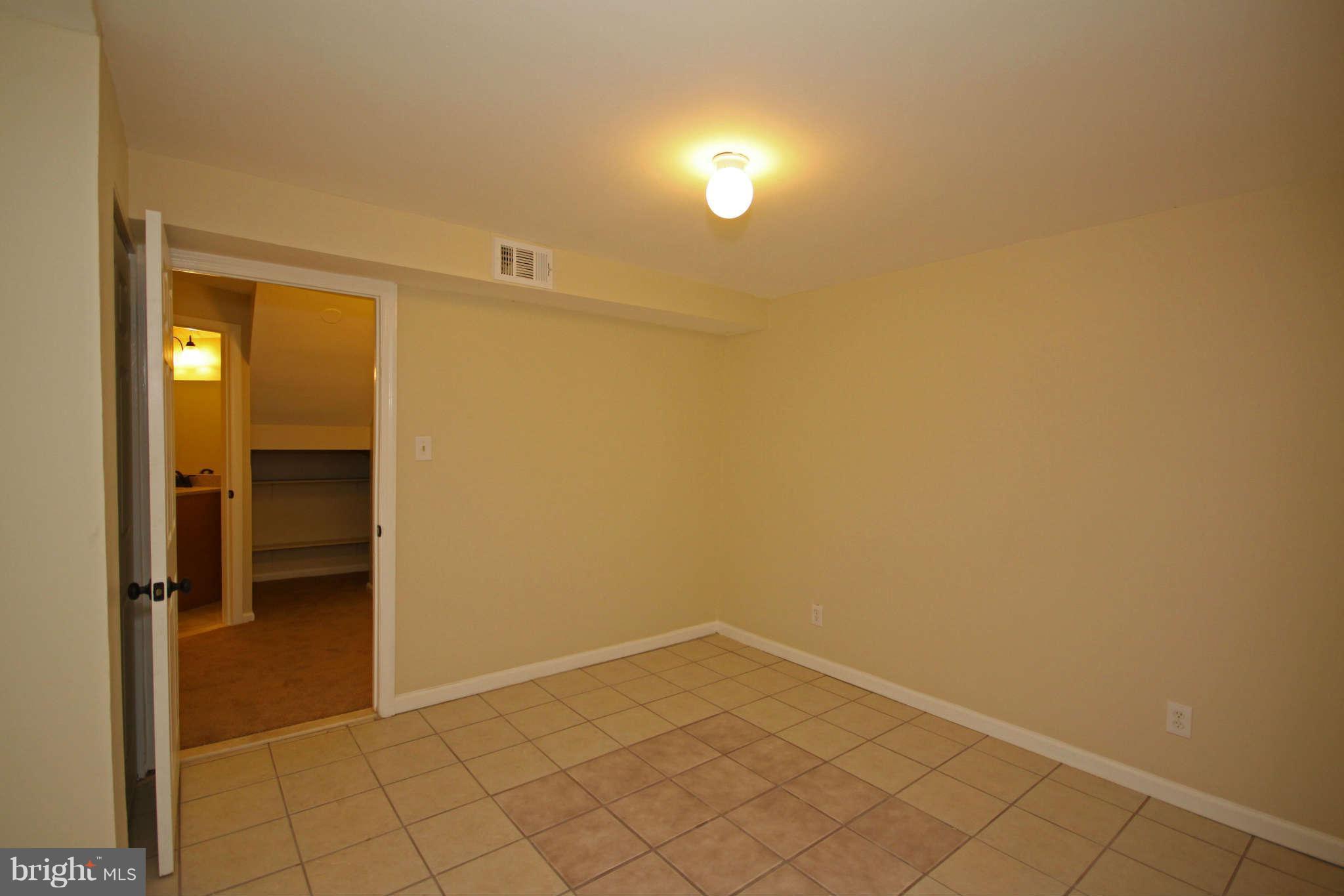 9505 Farewell Road Columbia, MD 21045 - Photo 22 of 30 Laundry Room