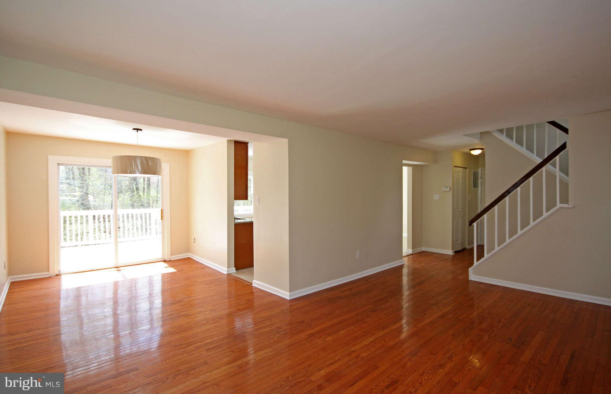 9505 Farewell Road Columbia, MD 21045 - Photo 4 of 30 Living Room