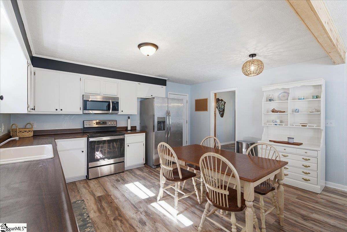 26 Owens Road Taylors, SC 29687 - Photo 10 of 30