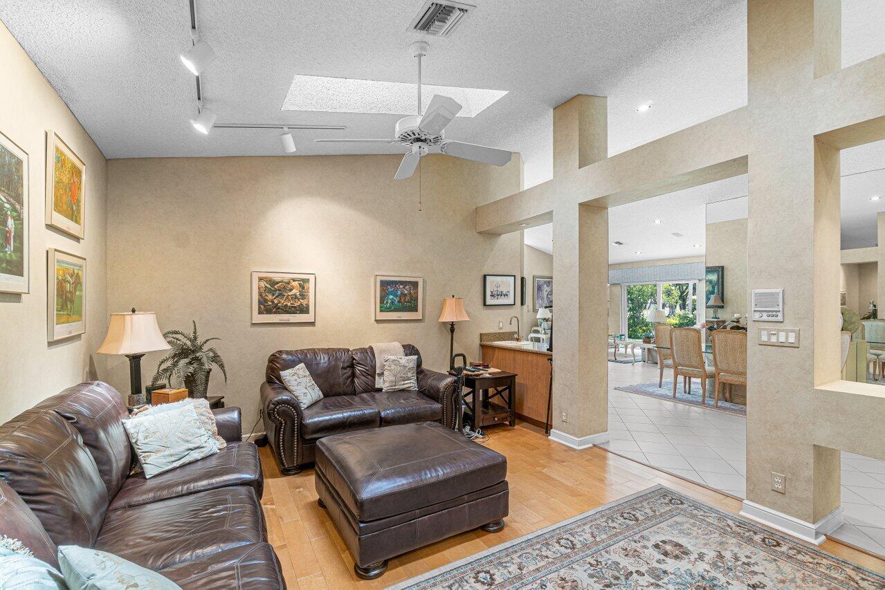 2142 Northwest 60th Circle Boca Raton, FL 33496 - Photo 13 of 31 014-2142Northwest60thCircle-BocaRaton-FL