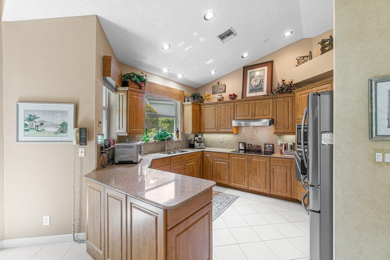 2142 Northwest 60th Circle Boca Raton, FL 33496 - Photo 16 of 31 017-2142Northwest60thCircle-BocaRaton-FL