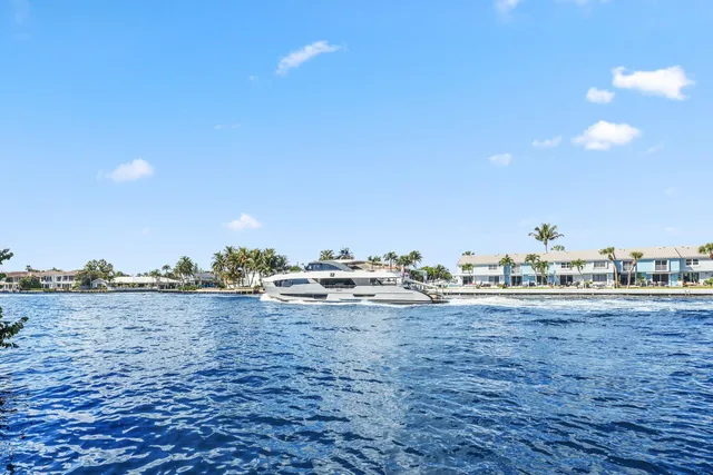 $10,250,000 | 4230 Intracoastal Drive, Highland Beach, FL 33487