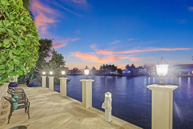$10,250,000 | 4230 Intracoastal Drive, Highland Beach, FL 33487