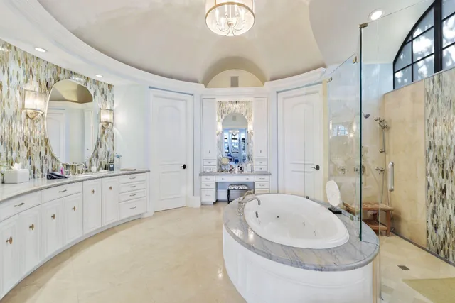 $10,250,000 | 4230 Intracoastal Drive, Highland Beach, FL 33487