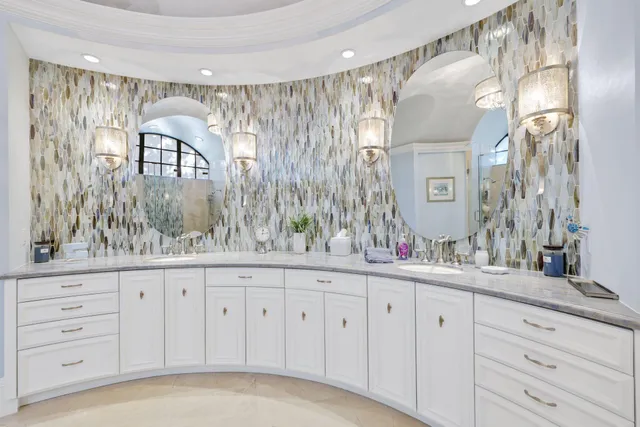 $10,250,000 | 4230 Intracoastal Drive, Highland Beach, FL 33487