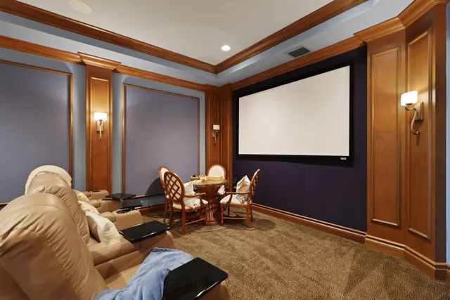 $10,250,000 | 4230 Intracoastal Drive, Highland Beach, FL 33487