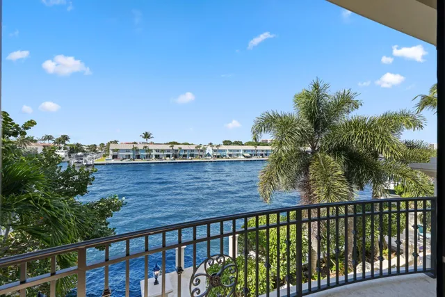 $10,250,000 | 4230 Intracoastal Drive, Highland Beach, FL 33487