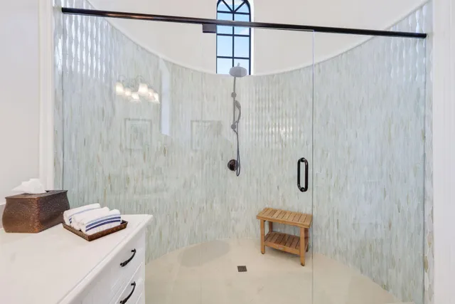 $10,250,000 | 4230 Intracoastal Drive, Highland Beach, FL 33487