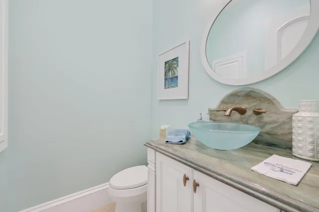 $10,250,000 | 4230 Intracoastal Drive, Highland Beach, FL 33487