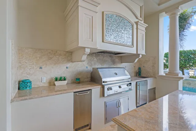 $10,250,000 | 4230 Intracoastal Drive, Highland Beach, FL 33487