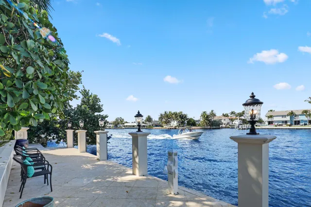 $10,250,000 | 4230 Intracoastal Drive, Highland Beach, FL 33487