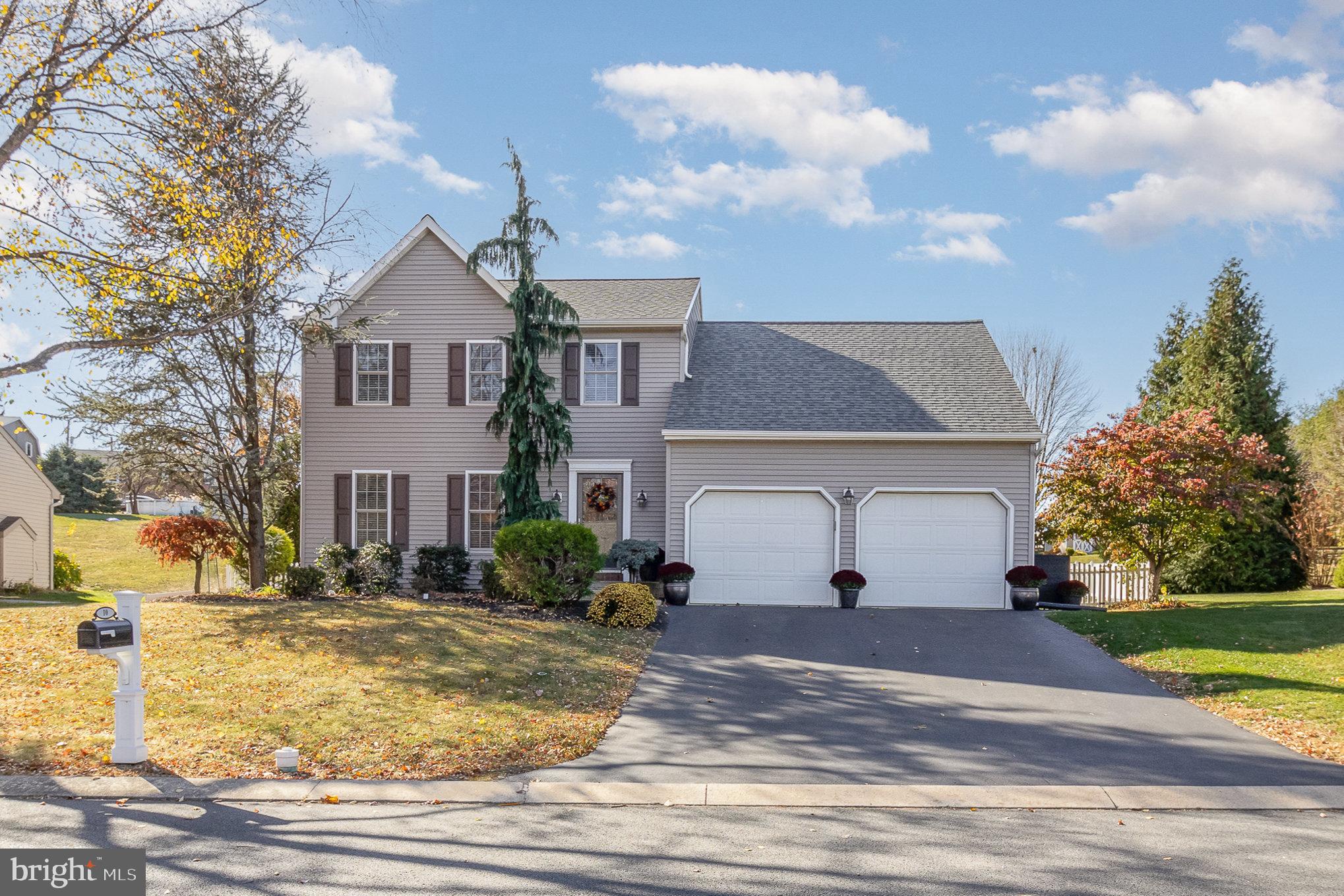10 Foxrun Terrace Lititz, PA 17543 - Photo 2 of 49