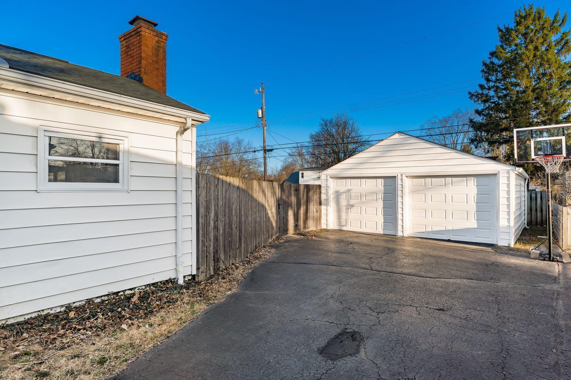 2260 Shrewsbury Road Columbus, OH 43221 - Photo 31 of 39 037_ Rd Columbus OH 43221 USA